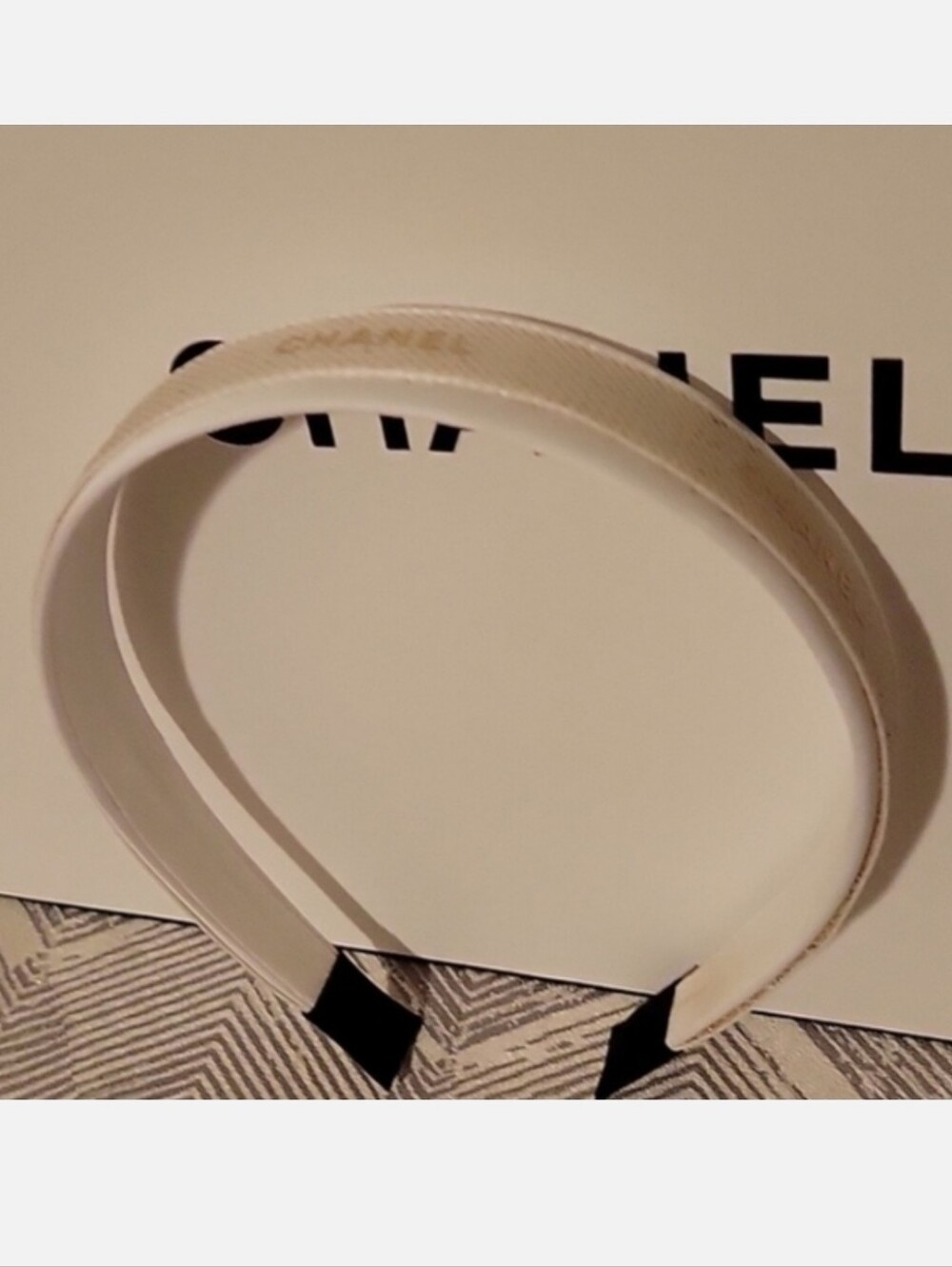 CHANEL Ivory and Gold Hairband